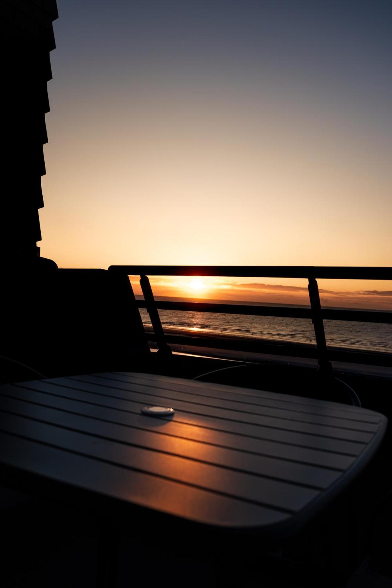 White & Sea, Face A La Mer Bray-Dunes Exterior foto